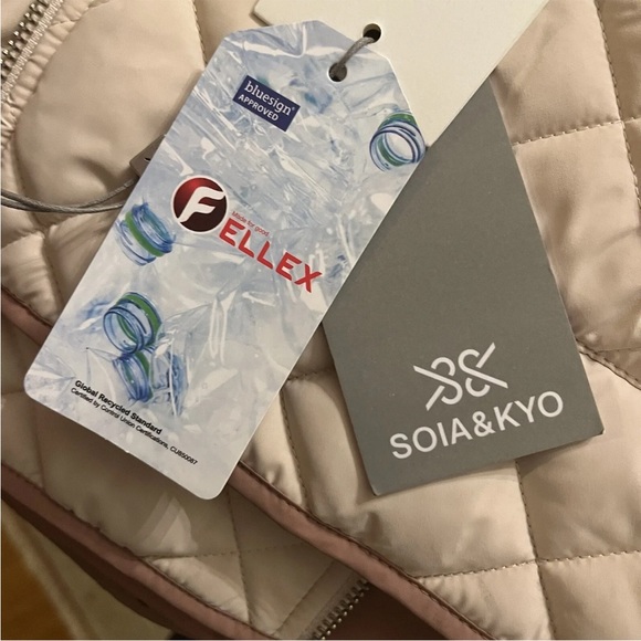 Soia & Kyo Jodie Reversible Quilted Bomber Jacket Sand/Clay Medium NWT Ret. $295 - Picture 5 of 9